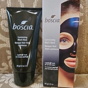 NIB boscia Luminizing Black Mask
